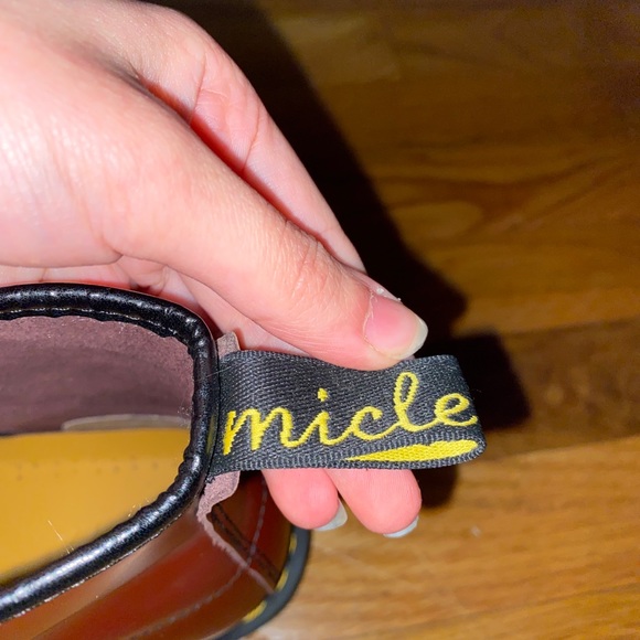 Red leather winter boots - Picture 3 of 4